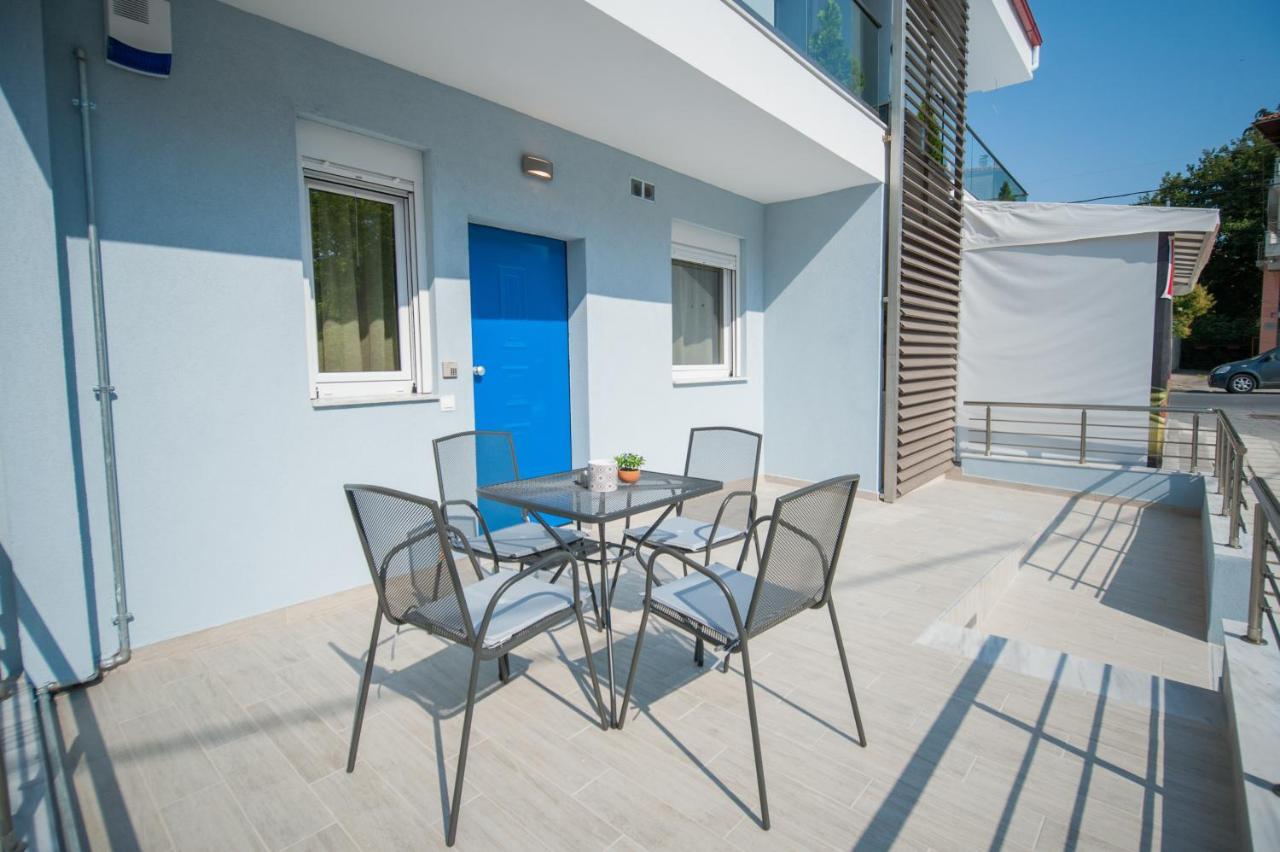 Niki'S Apartments Peraía エクステリア 写真